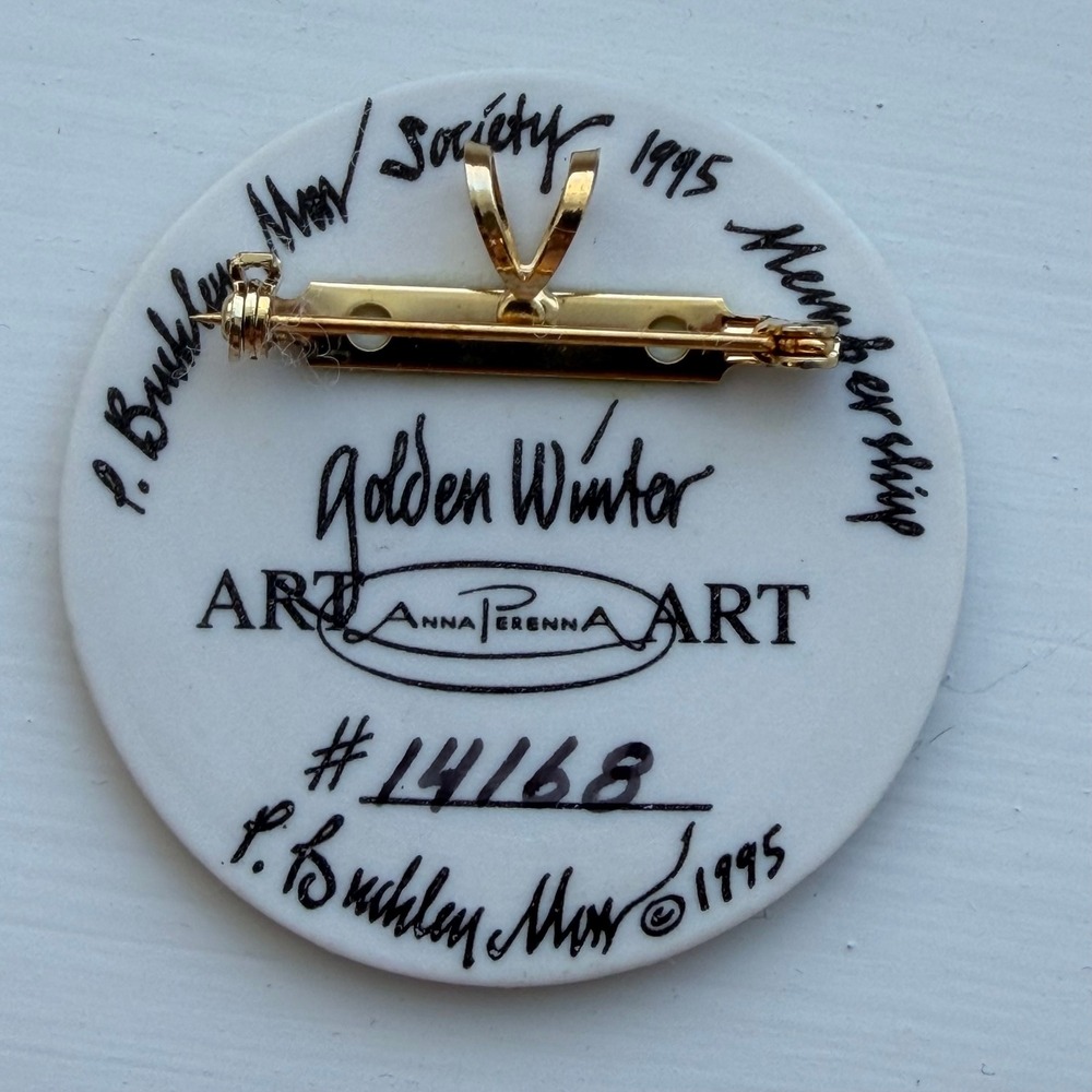 P Buckley Moss Golden Winter 1995 Porcelain Brooch Pendant Anna Perenna Art 2" - Picture 2 of 4